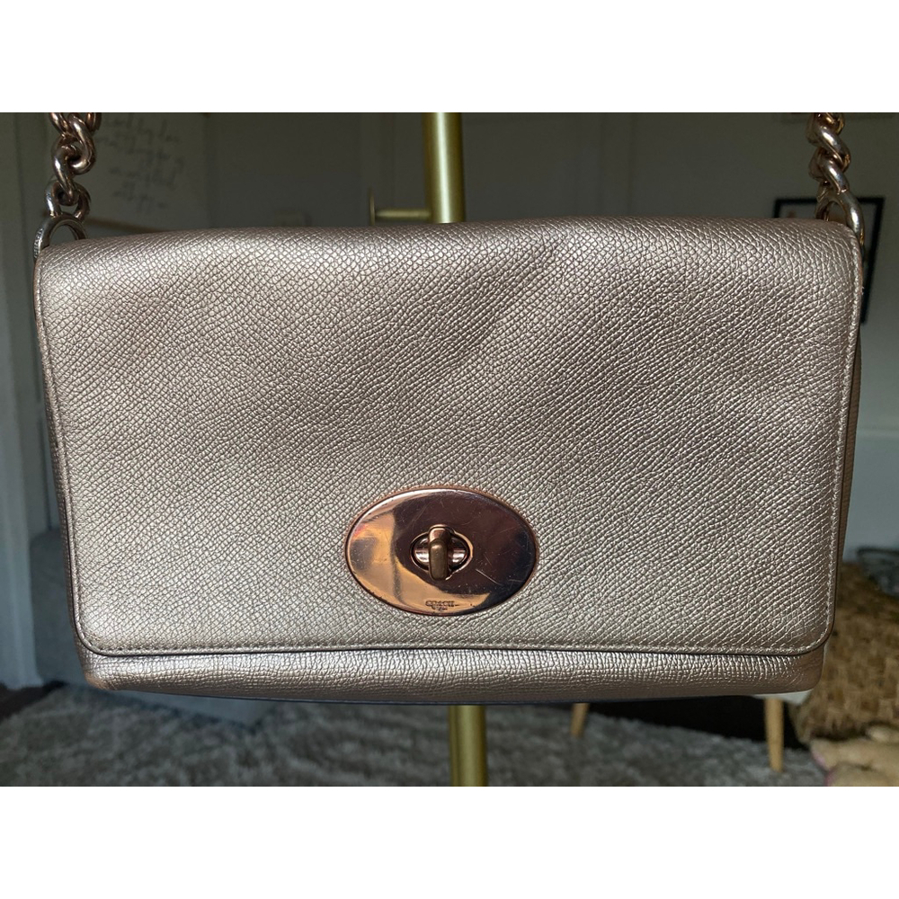 Coach Crossbody Turnlock Leather Bag Metallic Rose Gold Chain Quiet Luxury